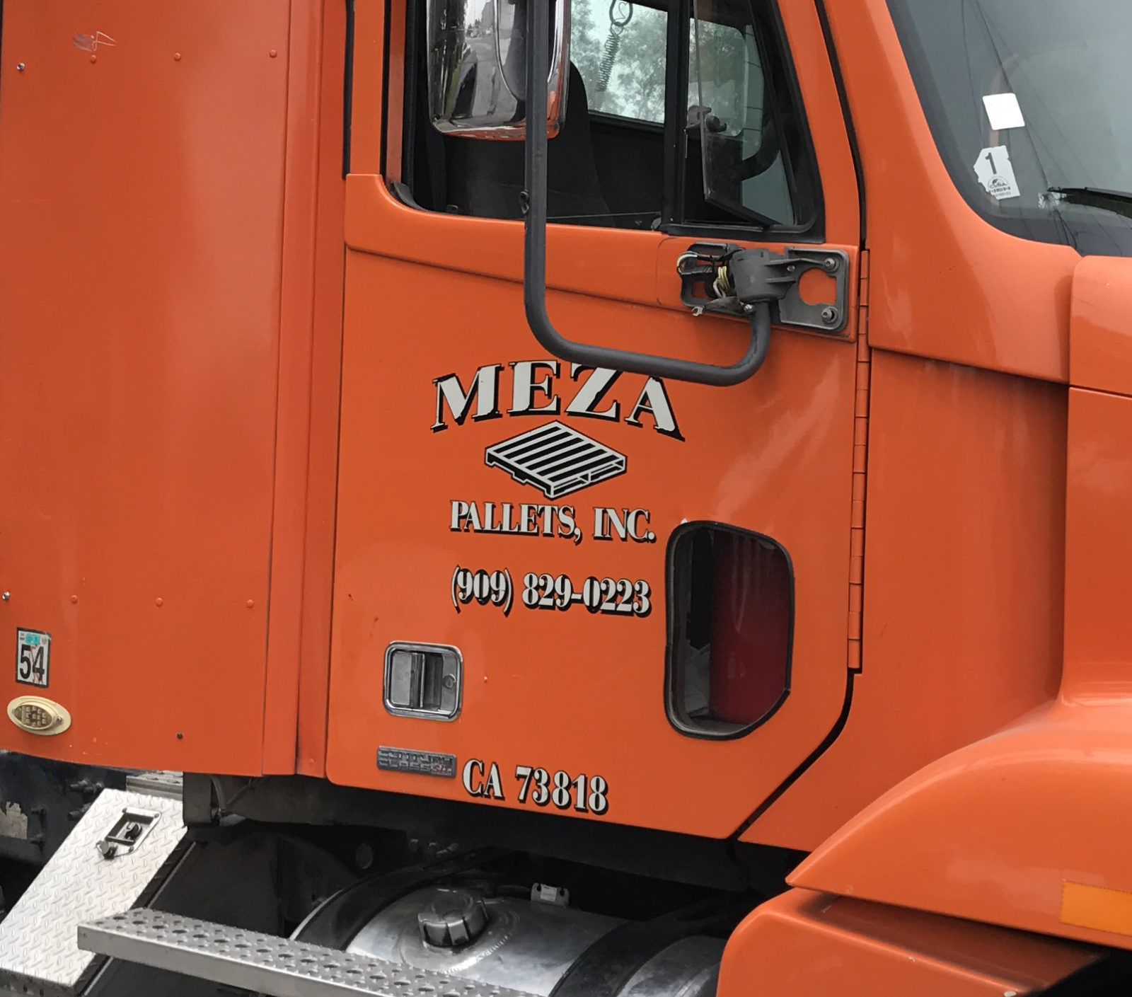 Mobile Services Meza Pallets Inc.